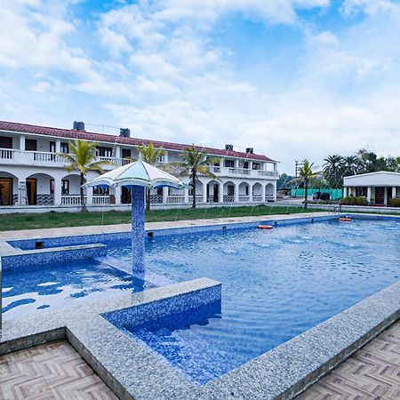 Silver Sand Eco Resort !! Beachfront !! With Biggest Pool And Huge Open Area !! Ideal For Weddings !! Couple Friendly !! Mandarmani Ngoại thất bức ảnh