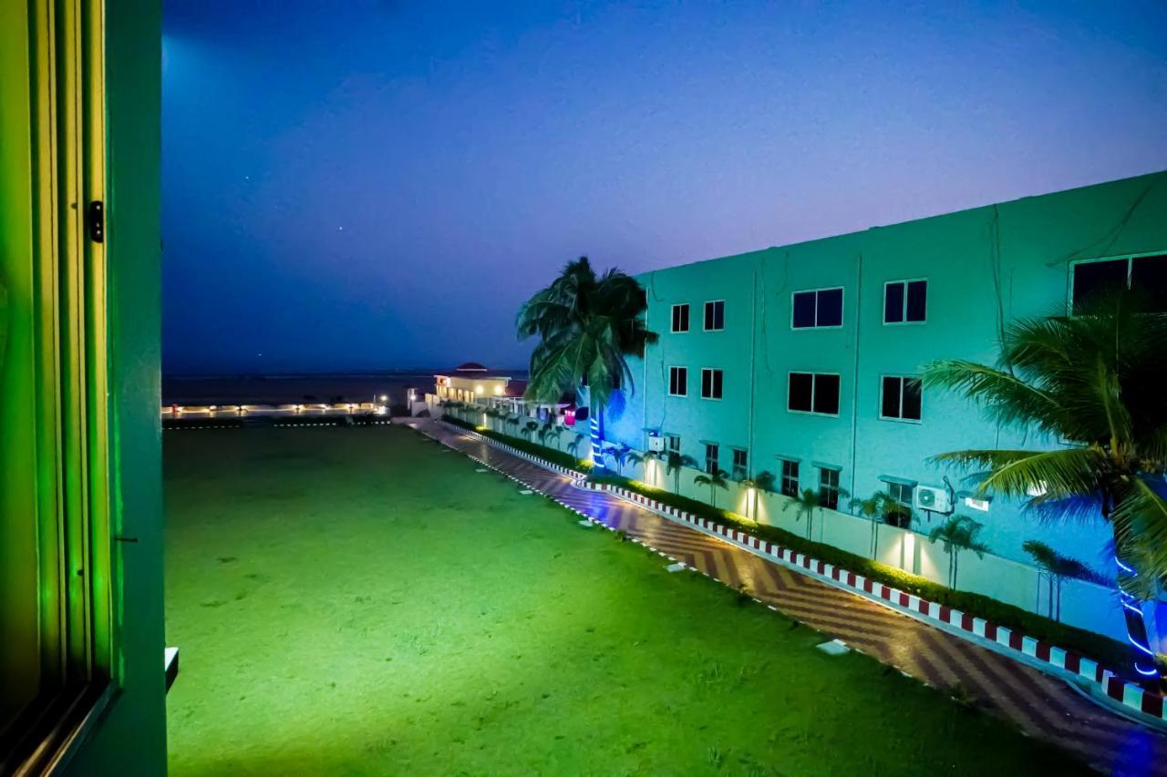 Silver Sand Eco Resort !! Beachfront !! With Biggest Pool And Huge Open Area !! Ideal For Weddings !! Couple Friendly !! Mandarmani Ngoại thất bức ảnh