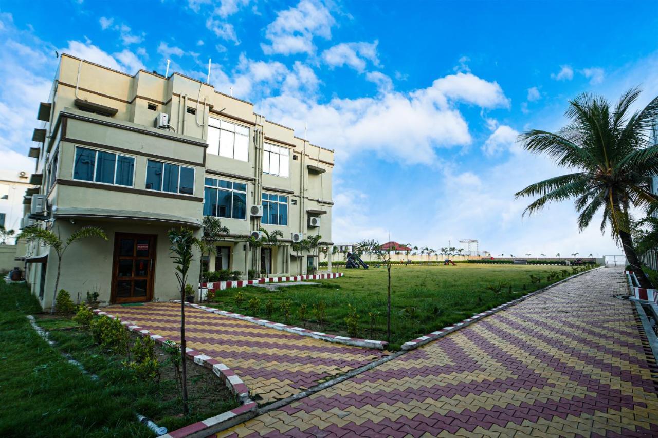 Silver Sand Eco Resort !! Beachfront !! With Biggest Pool And Huge Open Area !! Ideal For Weddings !! Couple Friendly !! Mandarmani Ngoại thất bức ảnh