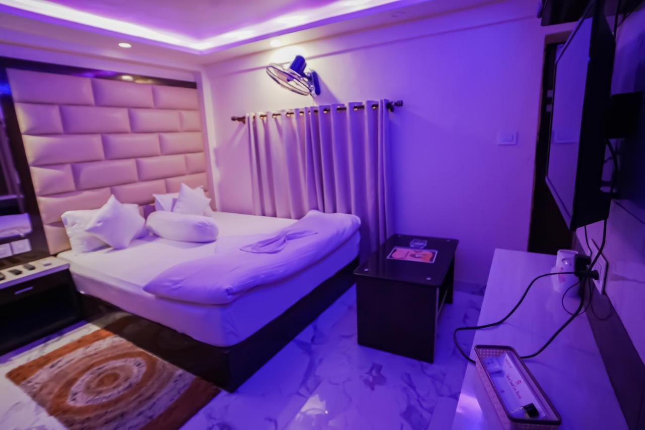 Silver Sand Eco Resort !! Beachfront !! With Biggest Pool And Huge Open Area !! Ideal For Weddings !! Couple Friendly !! Mandarmani Ngoại thất bức ảnh