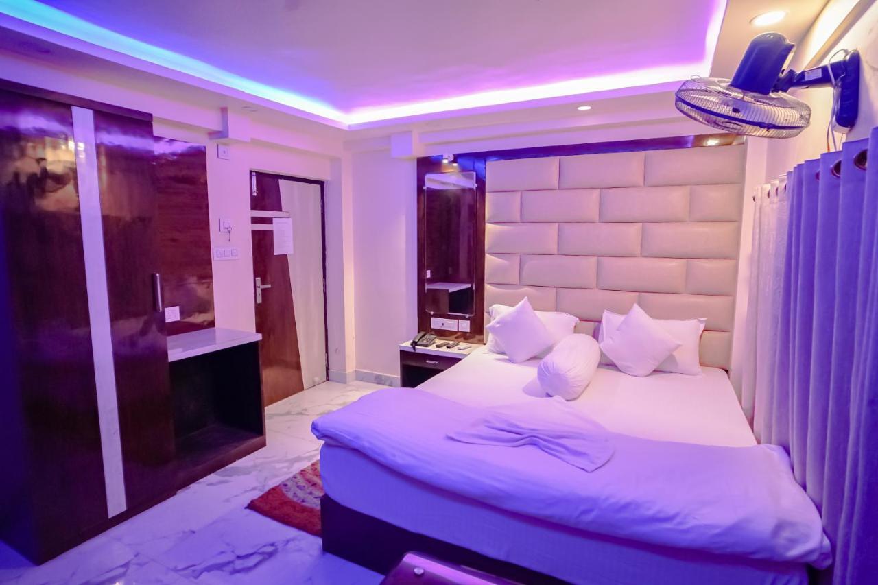 Silver Sand Eco Resort !! Beachfront !! With Biggest Pool And Huge Open Area !! Ideal For Weddings !! Couple Friendly !! Mandarmani Ngoại thất bức ảnh