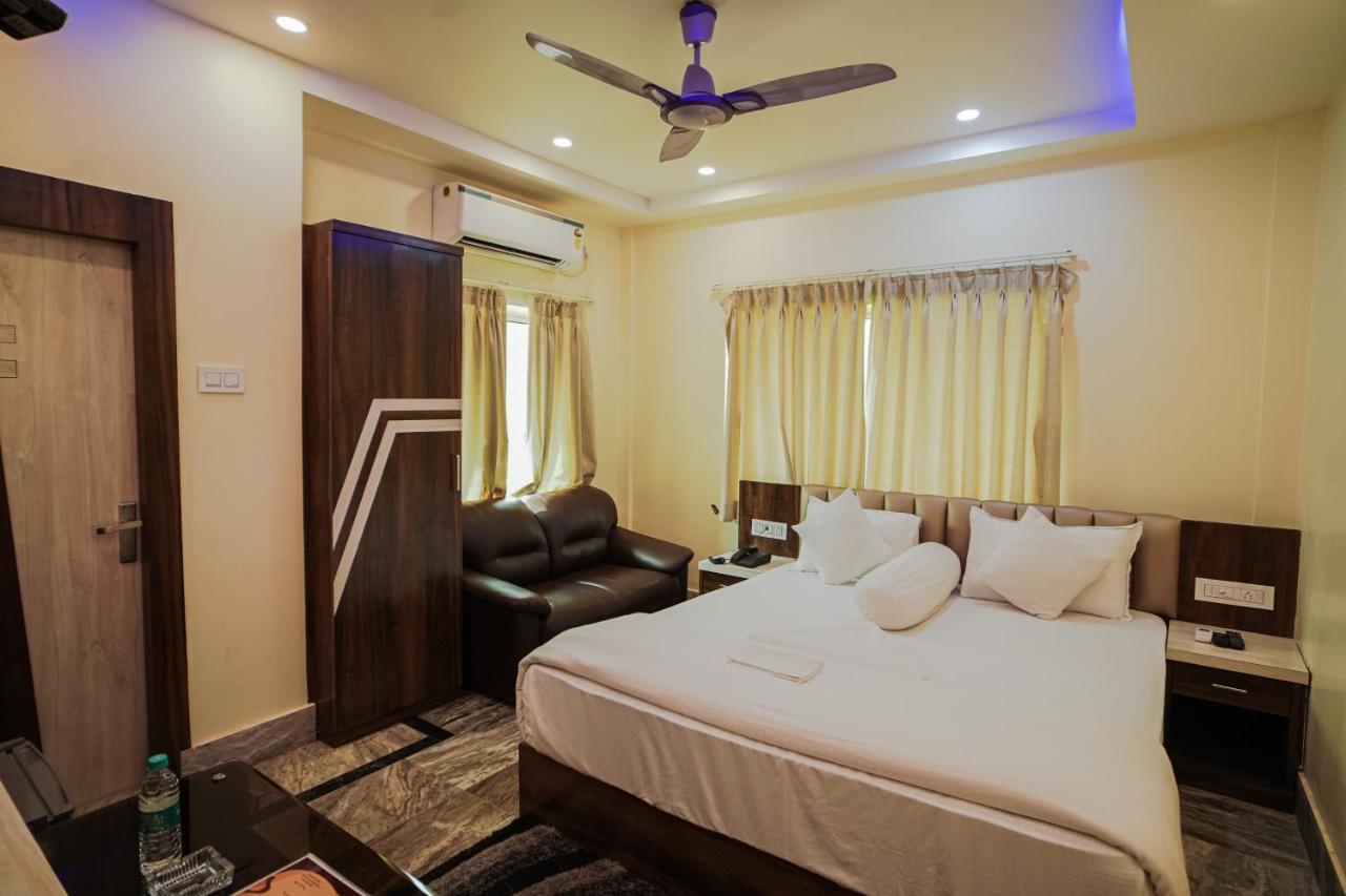 Silver Sand Eco Resort !! Beachfront !! With Biggest Pool And Huge Open Area !! Ideal For Weddings !! Couple Friendly !! Mandarmani Ngoại thất bức ảnh