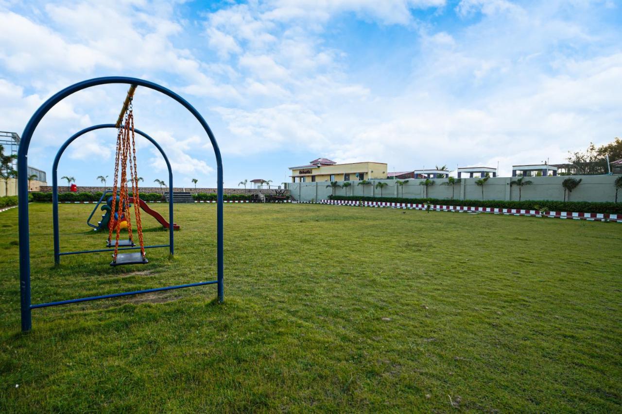 Silver Sand Eco Resort !! Beachfront !! With Biggest Pool And Huge Open Area !! Ideal For Weddings !! Couple Friendly !! Mandarmani Ngoại thất bức ảnh