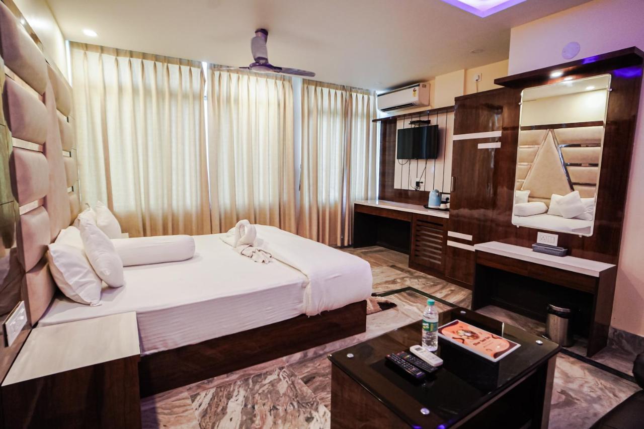 Silver Sand Eco Resort !! Beachfront !! With Biggest Pool And Huge Open Area !! Ideal For Weddings !! Couple Friendly !! Mandarmani Ngoại thất bức ảnh