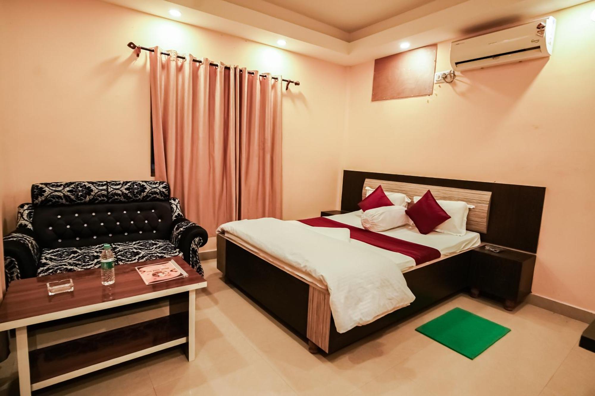 Silver Sand Eco Resort !! Beachfront !! With Biggest Pool And Huge Open Area !! Ideal For Weddings !! Couple Friendly !! Mandarmani Ngoại thất bức ảnh